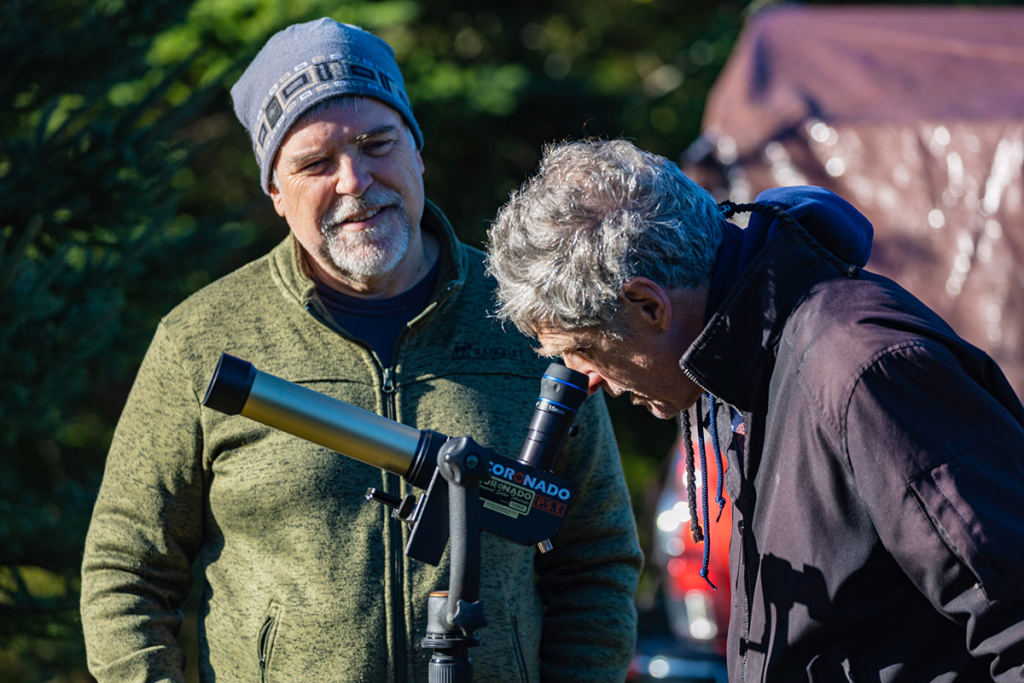 Daytime Observation of the Skies (Credit: John Meader)